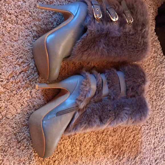 Ami Clubwear high heel boots with fir - Picture 6 of 6